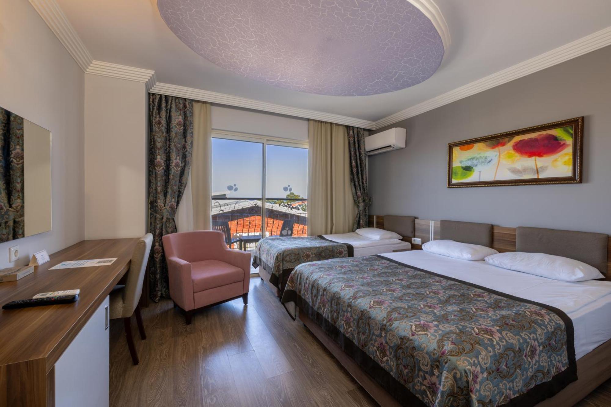 Crystal Aura Beach Resort y Spa Kemer Exterior foto