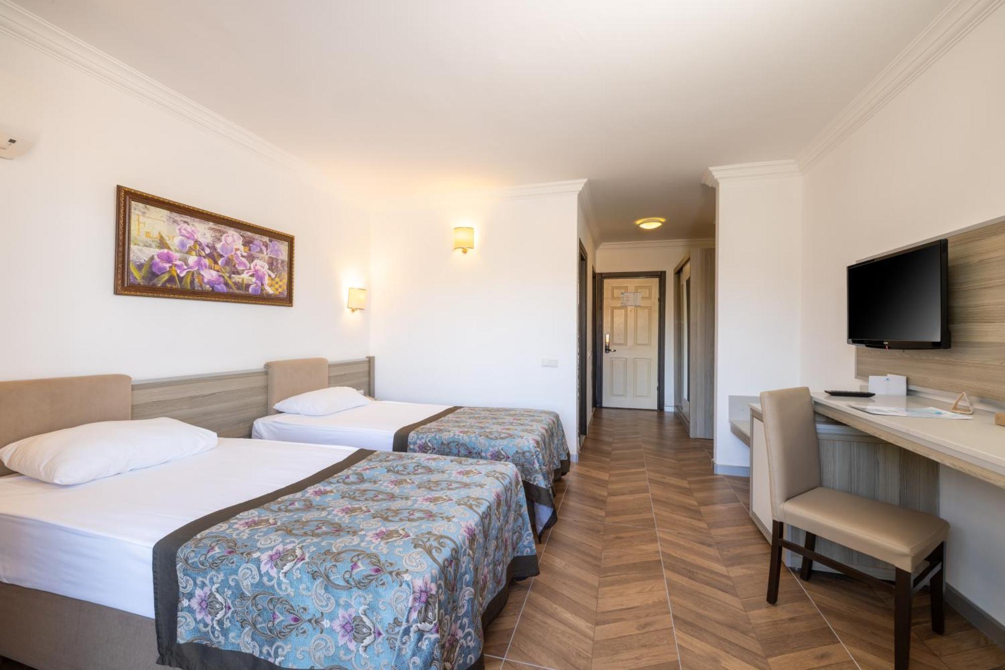Crystal Aura Beach Resort y Spa Kemer Exterior foto