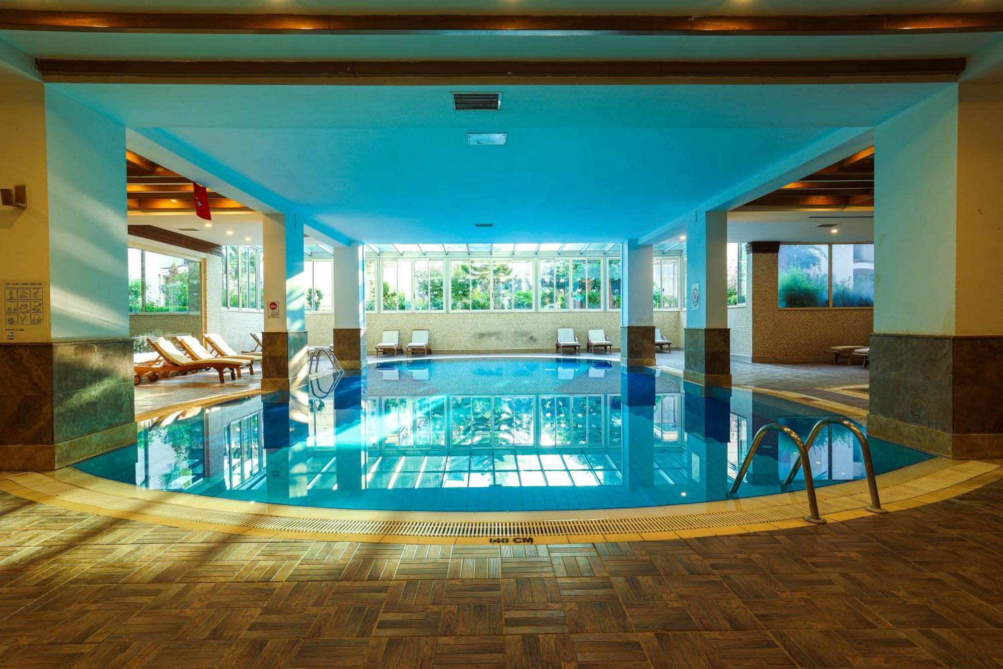 Crystal Aura Beach Resort y Spa Kemer Exterior foto