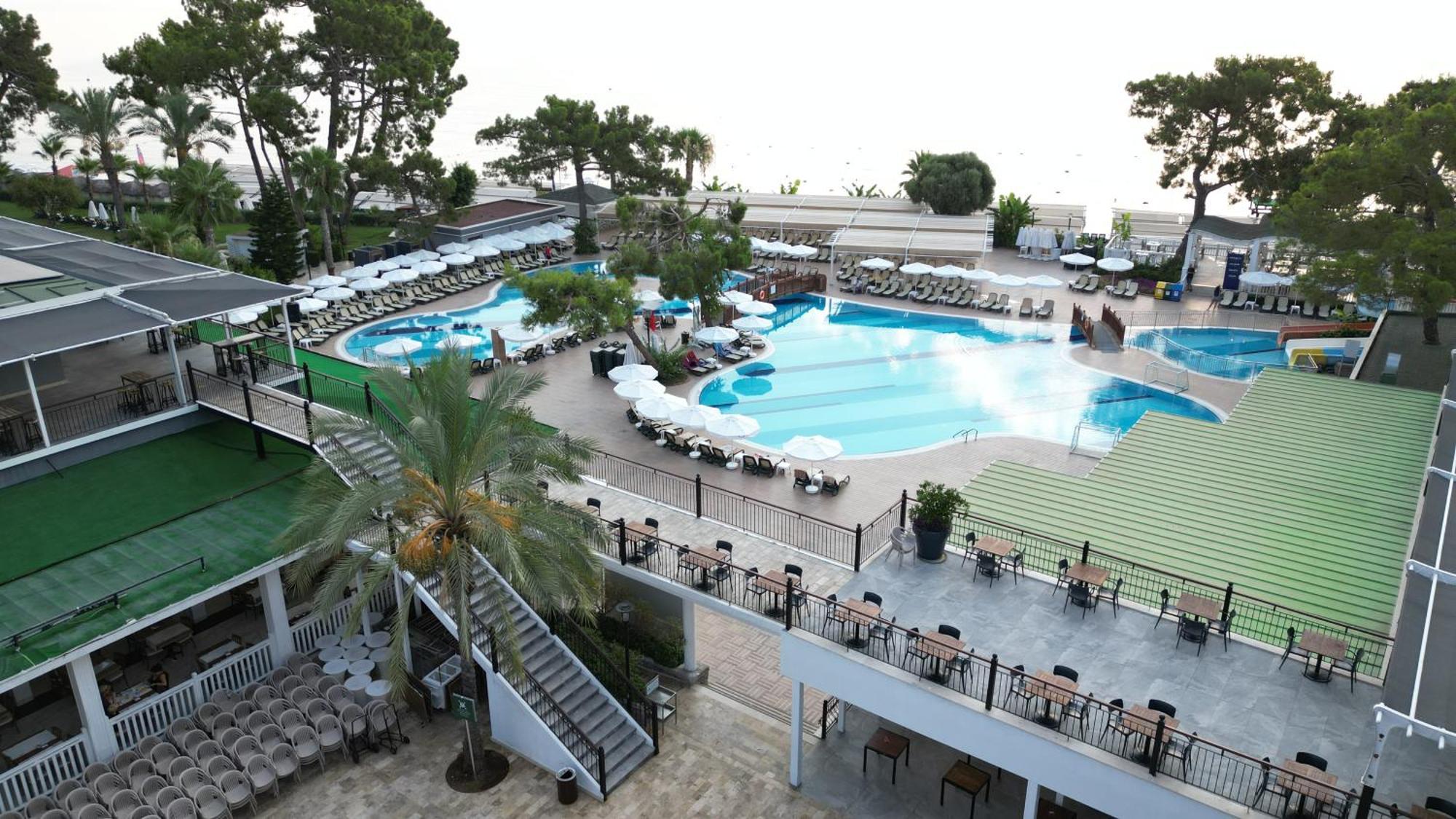 Crystal Aura Beach Resort y Spa Kemer Exterior foto