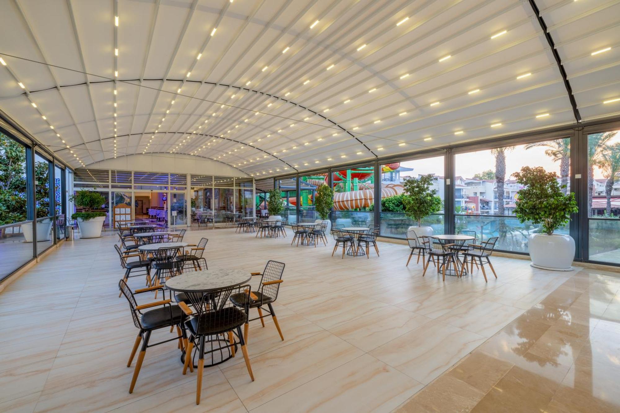 Crystal Aura Beach Resort y Spa Kemer Exterior foto