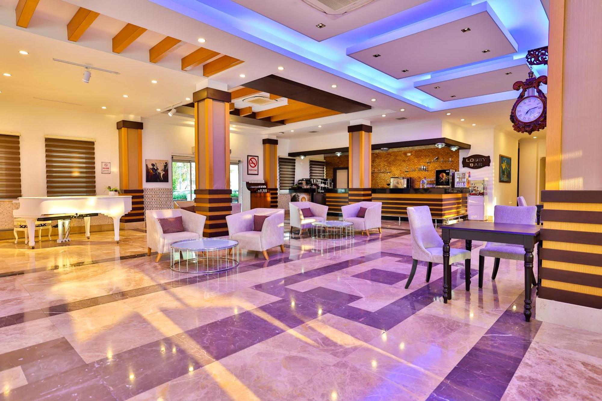 Crystal Aura Beach Resort y Spa Kemer Exterior foto
