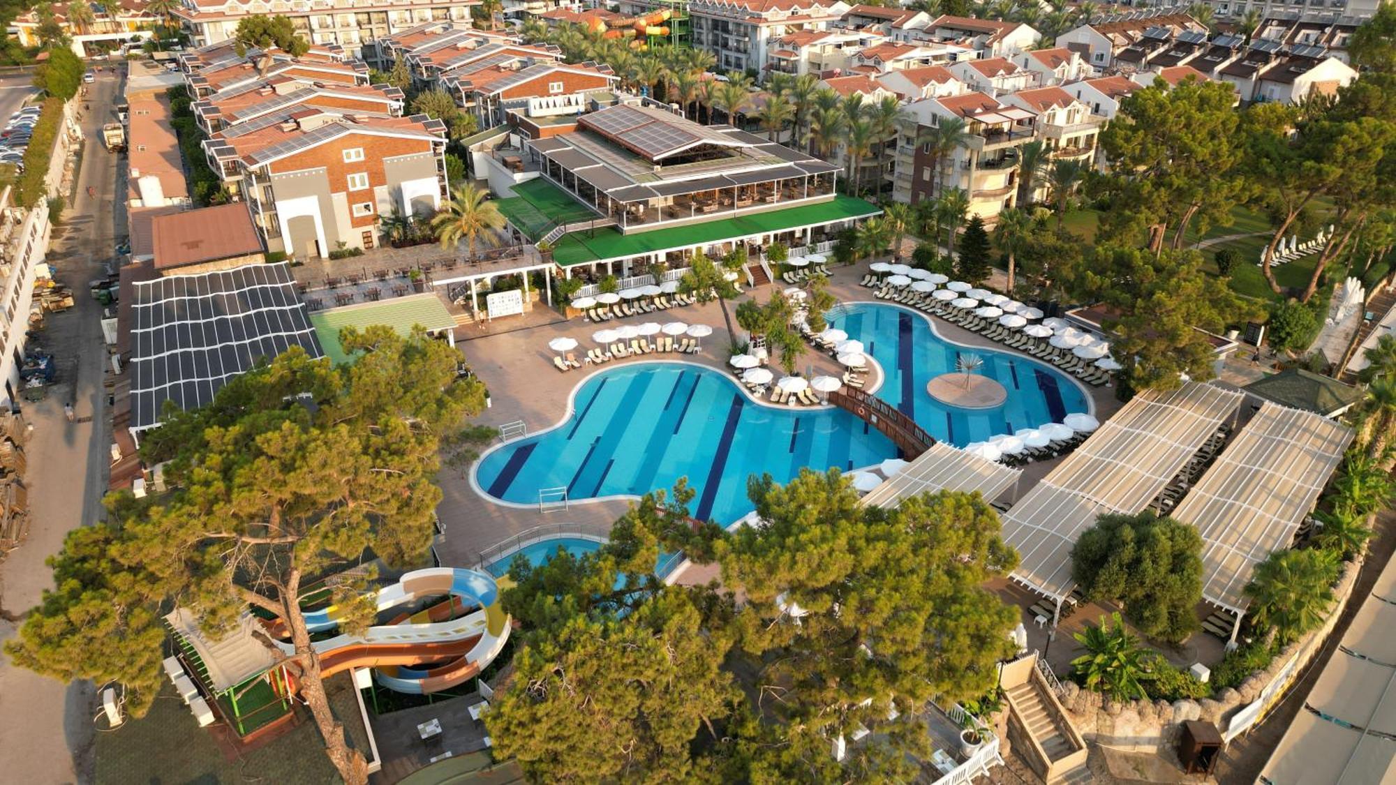 Crystal Aura Beach Resort y Spa Kemer Exterior foto