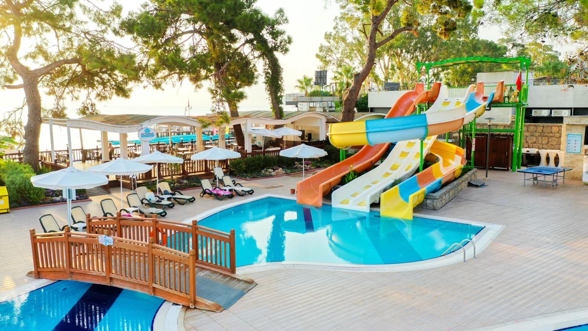 Crystal Aura Beach Resort y Spa Kemer Exterior foto
