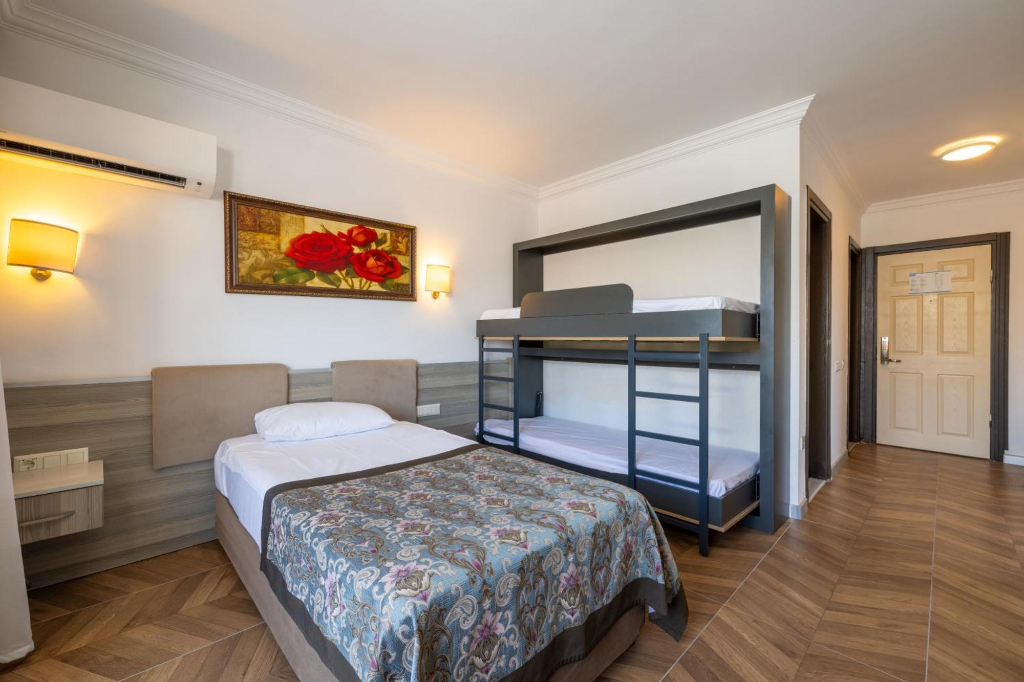 Crystal Aura Beach Resort y Spa Kemer Exterior foto