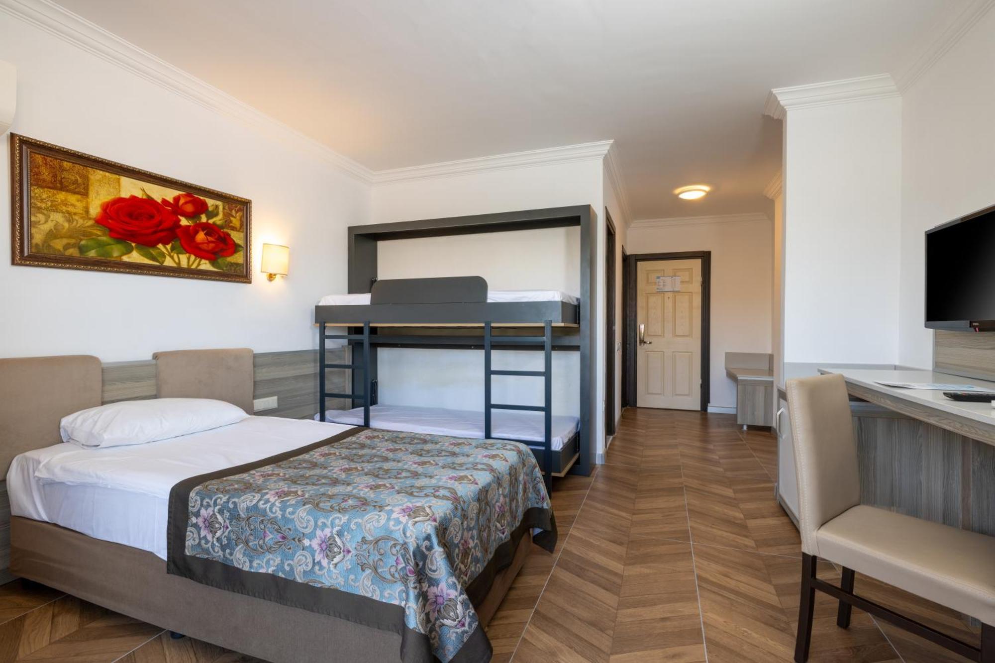 Crystal Aura Beach Resort y Spa Kemer Exterior foto