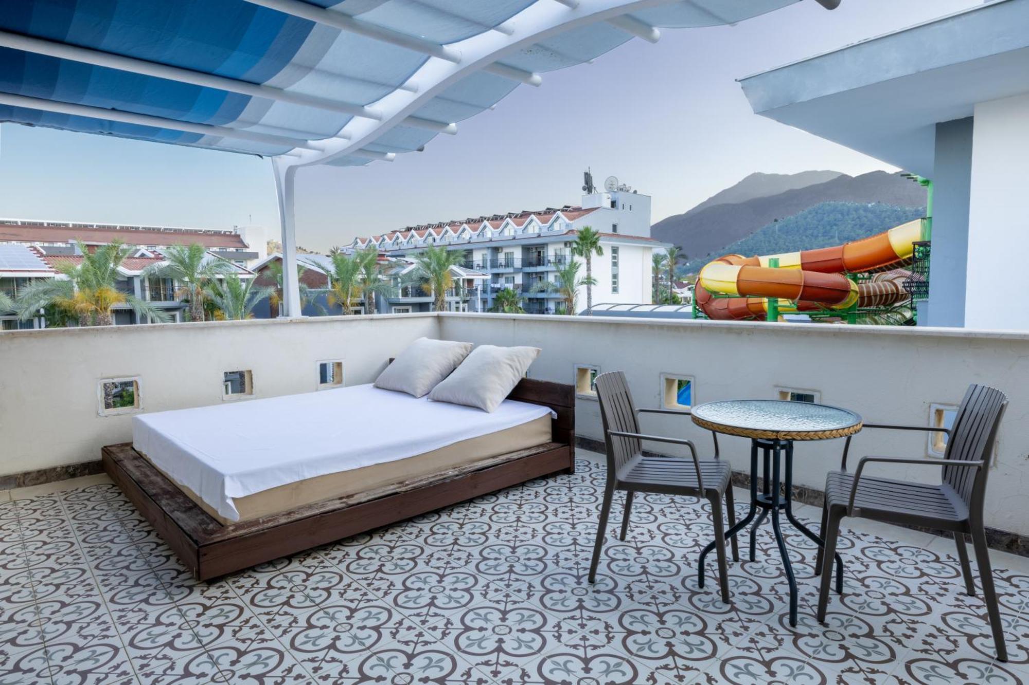 Crystal Aura Beach Resort y Spa Kemer Exterior foto